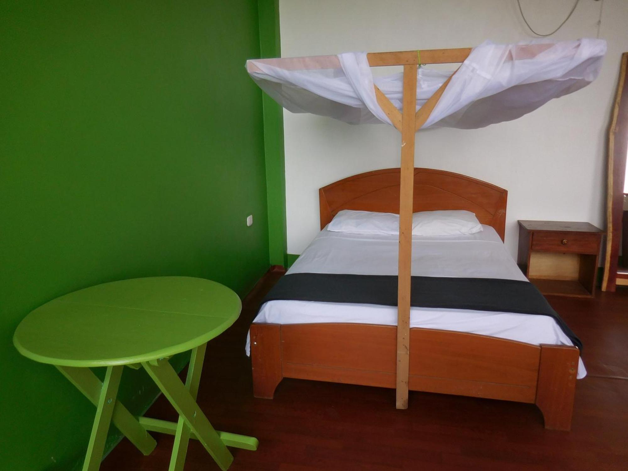 Tambopata Bed and breakfast *